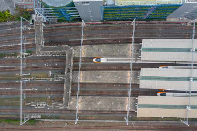 Rail lines converging, viewed from above